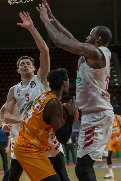 本赛季也不 本赛季也不