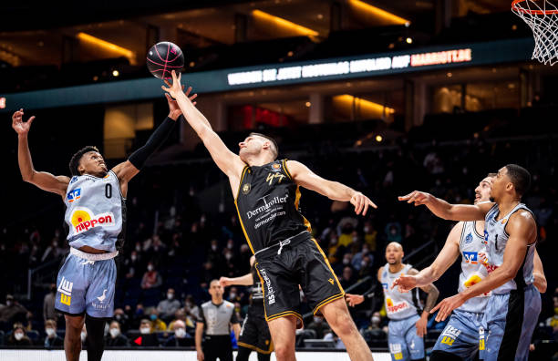 间长达8小 间长达8小